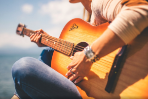 Mais qu’elle est la meilleure manière pour apprendre la guitare 